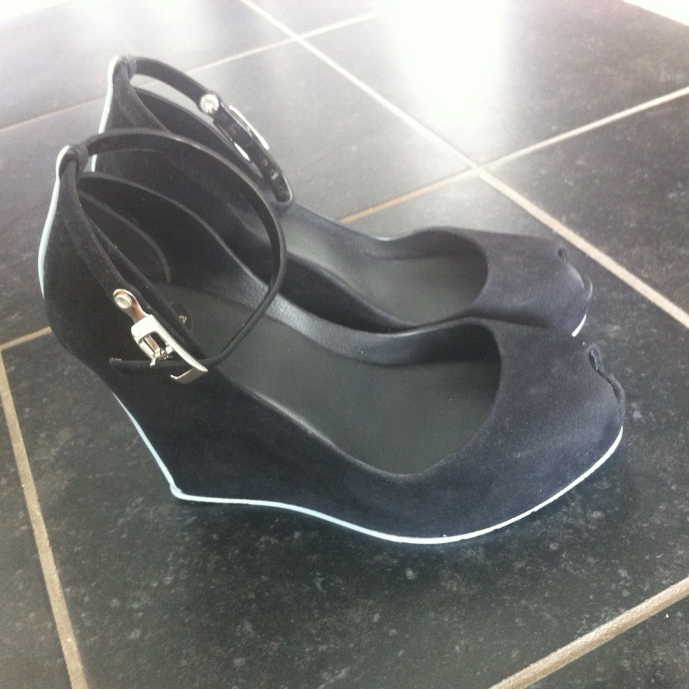 Melissa black flock platform wedges - size 5 / 35